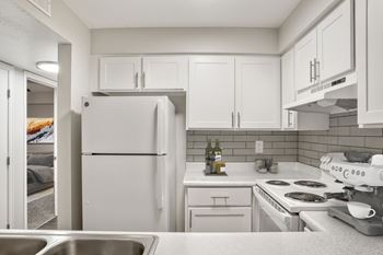 The kitchen at horizon east apartments.